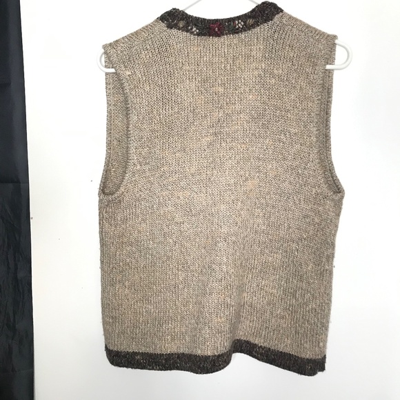 Graffiti Women’s Boho Knit Sweater Vest, Floral Detail - Picture 3 of 16